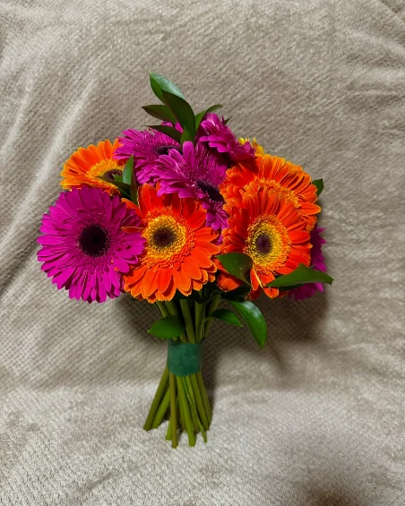 Detalle de ramo de gerberas